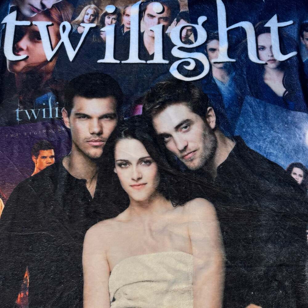 The Twilight Saga Breaking Dawn Part 2 Fleece Throw Blanket